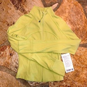 Lululemon Ribbed Nulu Cropped Define Jacket NWT size 4 in Wasabi